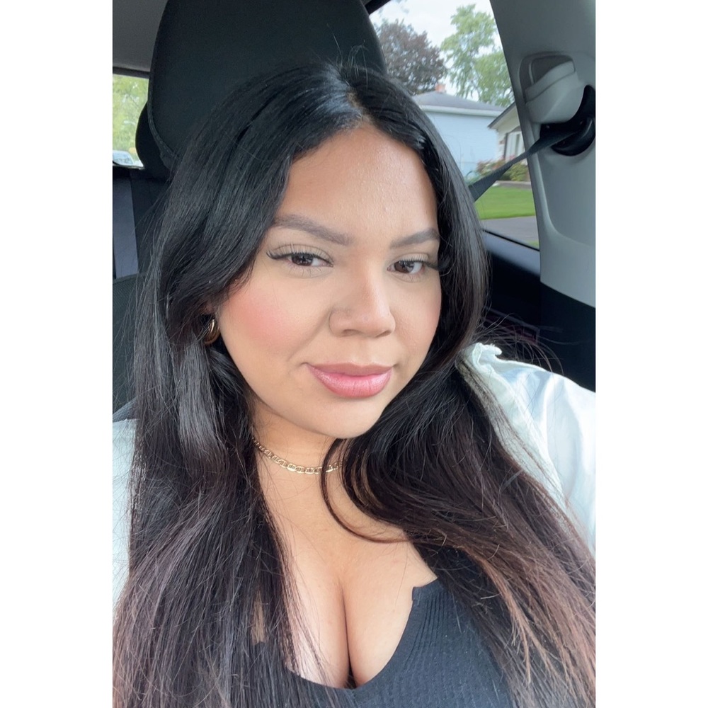 Meet your Posher, Stephanie
